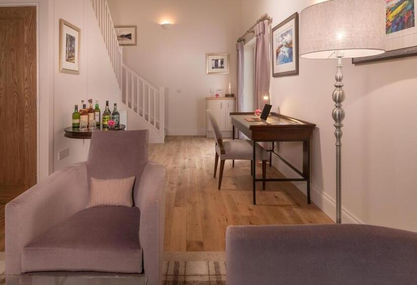 غرفة قياسية, Glencoe House