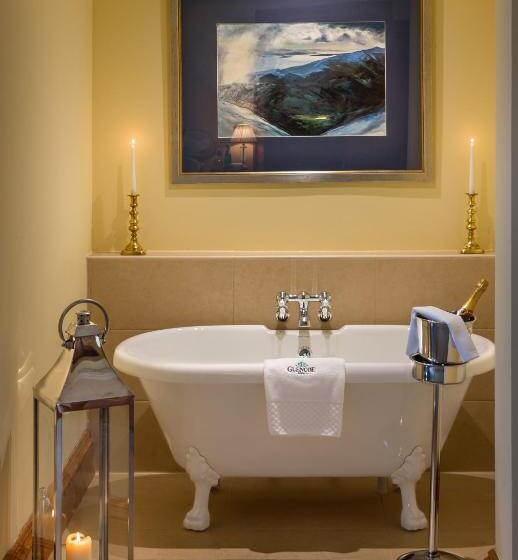 جناح مزود بجاكوزى, Glencoe House