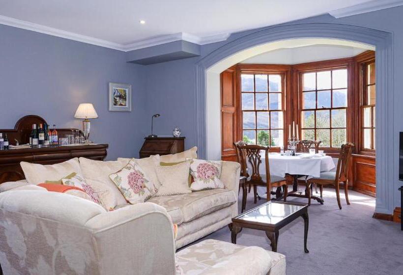 جناح مزود بجاكوزى, Glencoe House