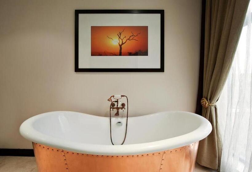 سوییت جونیور, Villa Monticello Boutique