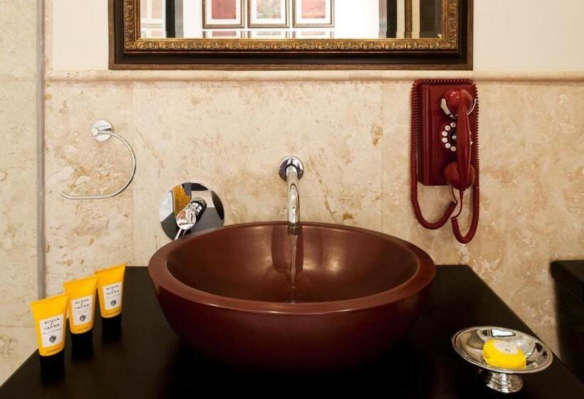 سوییت جونیور, Villa Monticello Boutique