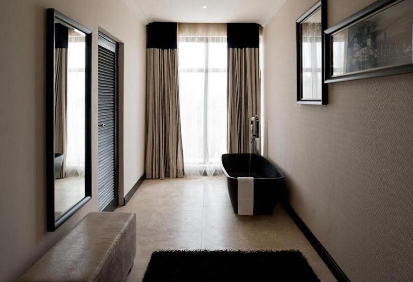 سوییت جونیور, Villa Monticello Boutique