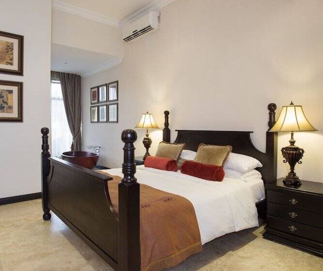 سوییت جونیور, Villa Monticello Boutique