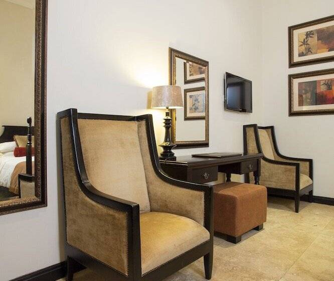 سوییت جونیور, Villa Monticello Boutique