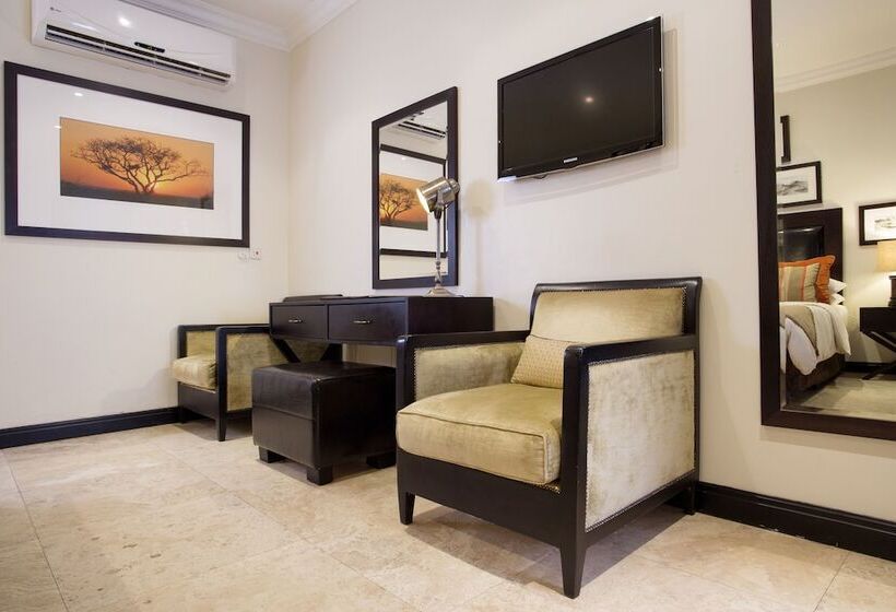 سوییت جونیور, Villa Monticello Boutique