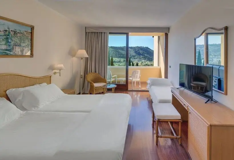 اتاق استاندارد با چشم‌انداز دریاچه, Poiano Garda Resort Hotel