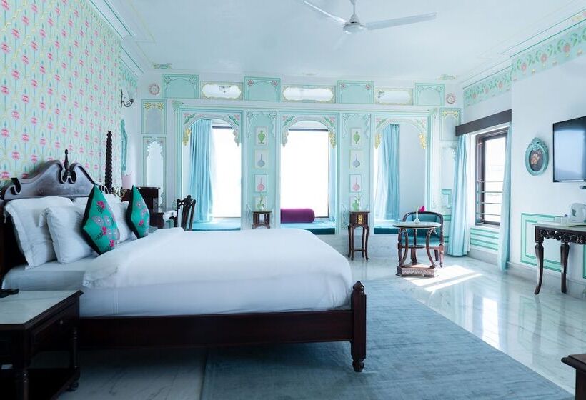 Deluxe Rum, Amar Kothi