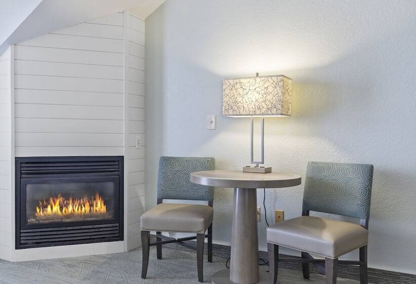 סוויטה, Cherry Tree Inn & Suites