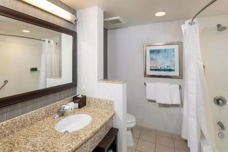 اتاق استاندارد با تخت بزرگ, Courtyard By Marriott San Diego Oceanside