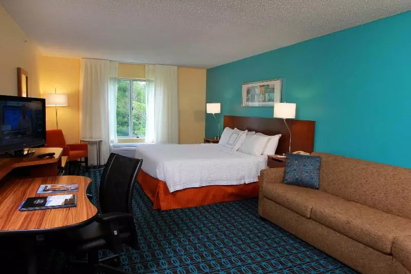 اتاق استاندارد با تخت بزرگ, Fairfield Inn & Suites Traverse City