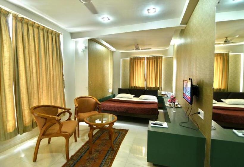 סוויטה דלוקס, Isher International