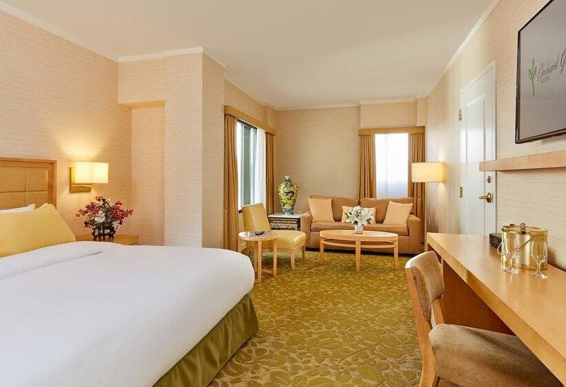 جناح جونيور, Orchard Garden