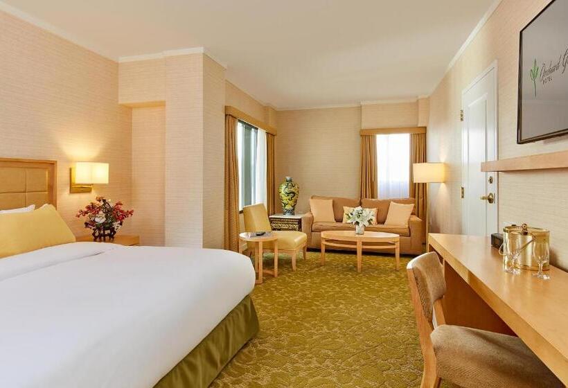 جناح جونيور, Orchard Garden