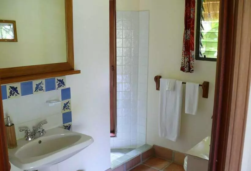 １ベッドルームハウス, Tanager Rainforest Lodge