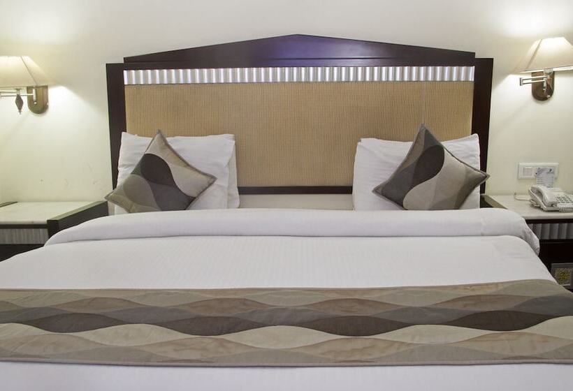 디럭스 룸, The Residency