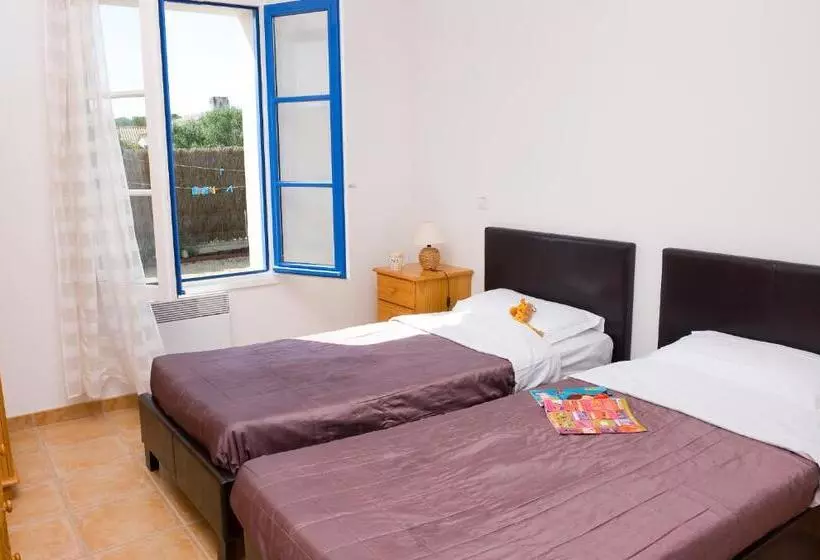 ویلای 3 خوابه با استخر, Madame Vacances Le Domaine De Vertmarines