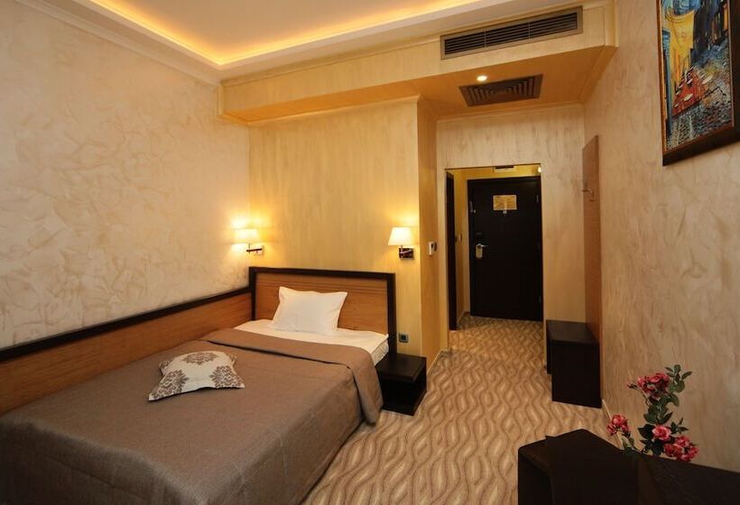 スタンダードシングルルーム, Efbet