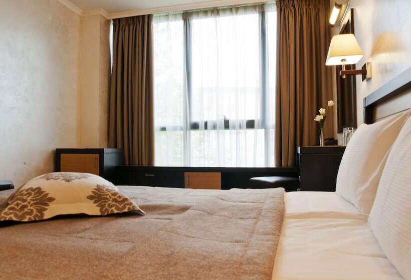 スタンダードルーム, Efbet