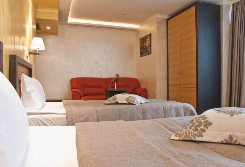 デラックスルーム, Efbet