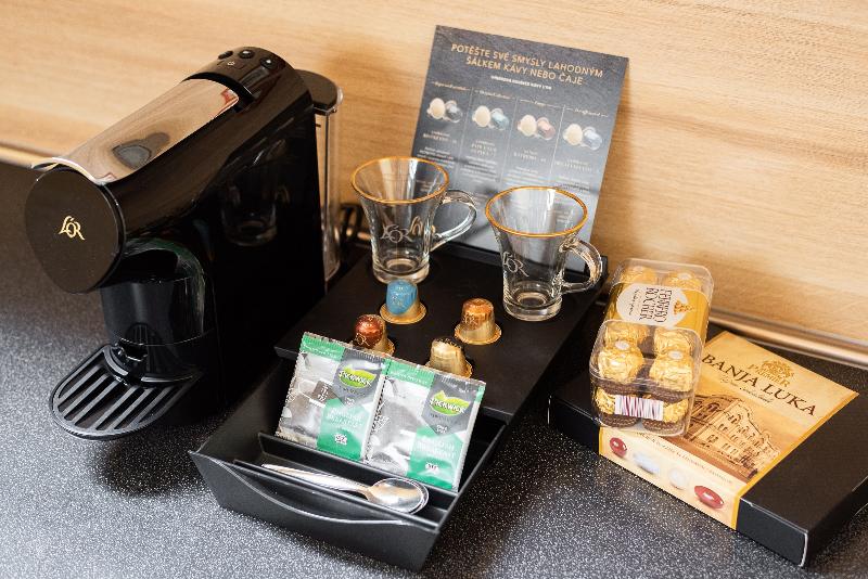 デラックスルーム, Efbet