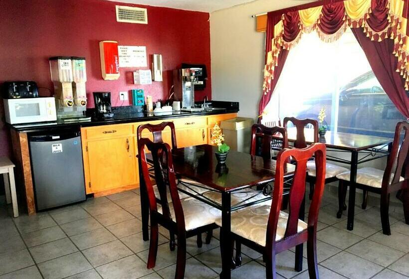 חדר סטנדרט עם מיטת קינג, Executive Inn Express Delhi