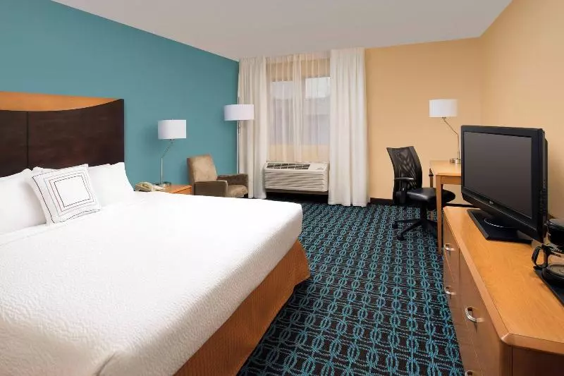 キングサイズベッドのスイートルーム, Fairfield Inn & Suites By Marriott Albuquerque Airport