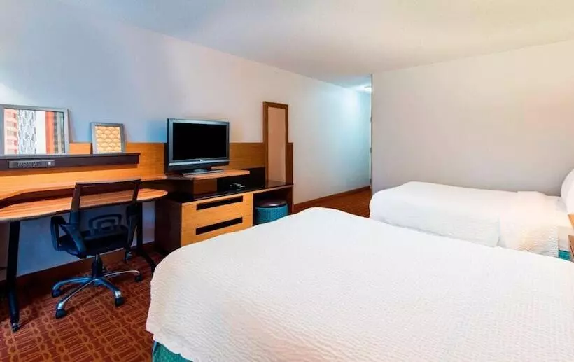 ２ダブルベッドのスタンダードルーム, Fairfield Inn & Suites By Marriott Fort Myers Cape Coral