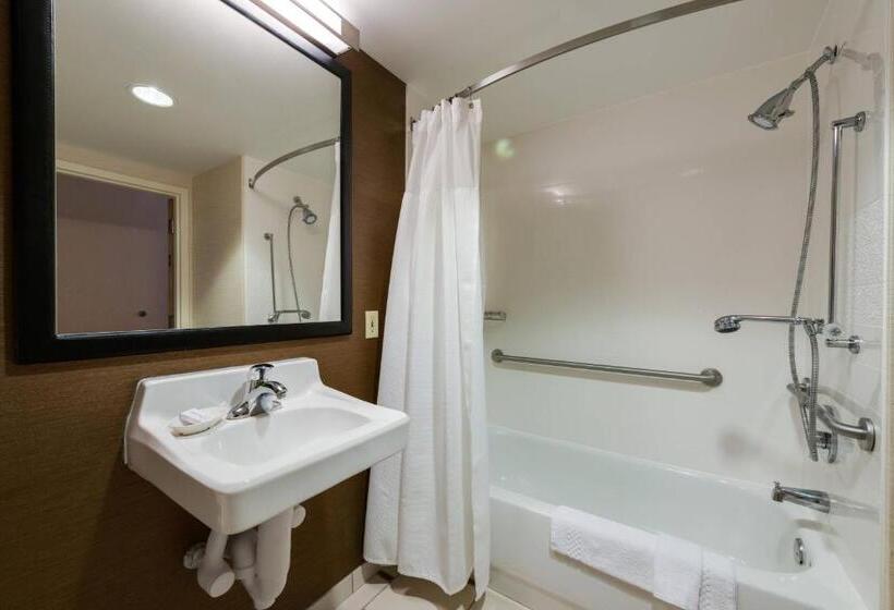 장애인을 위한 킹사이즈 침대 스탠다드 룸, Fairfield Inn & Suites By Marriott Fort Myers Cape Coral