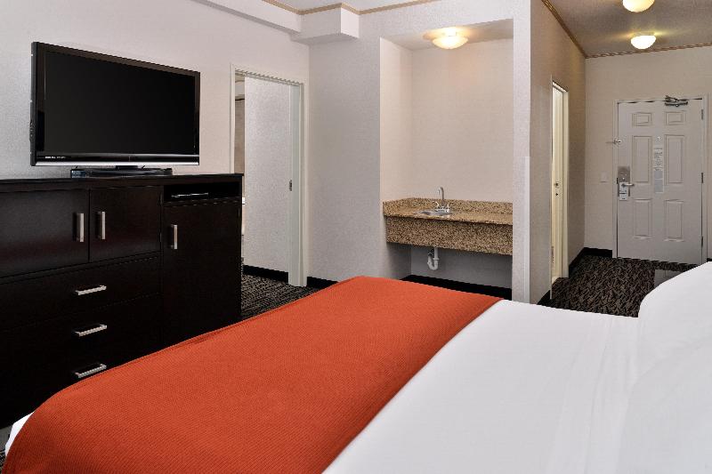 스위트 킹사이즈 침대, Holiday Inn Express & Suites Tacoma South   Lakewood, An Ihg