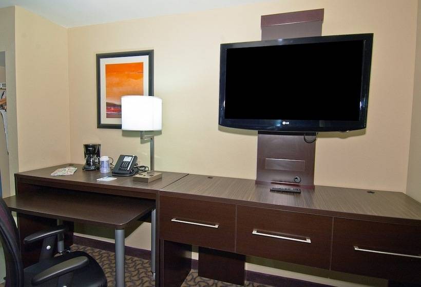 Люкс, Holiday Inn Express & Suites Jackson / Pearl Intl Airport By Ihg