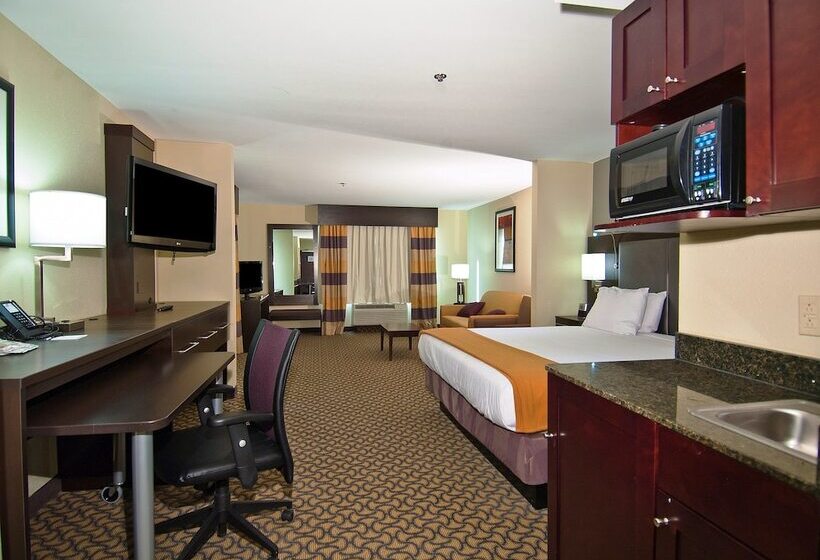 Люкс, Holiday Inn Express & Suites Jackson / Pearl Intl Airport By Ihg