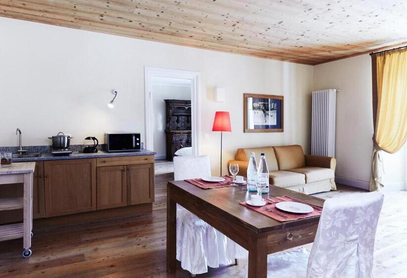 شقة عائلية إطلالة على البحيرة, Maloja Palace