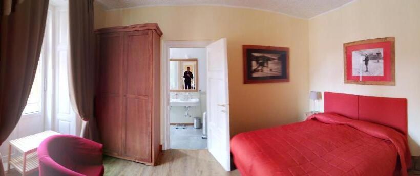 شقة غرفتين, Maloja Palace