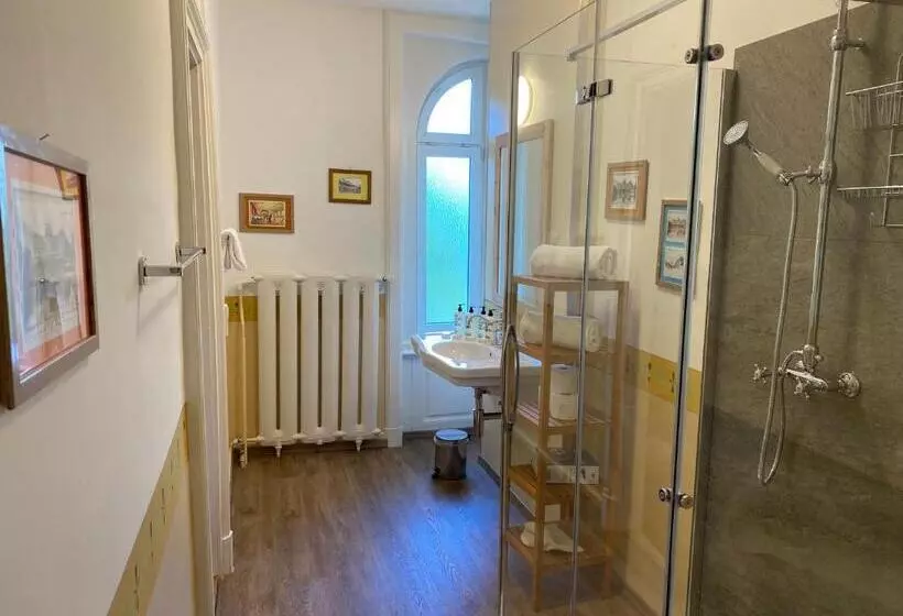 ２ベッドルームアパートメント, Maloja Palace