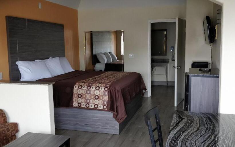 キングサイズベッドのスタンダードルーム, Regency Inn And Suites Galena Park