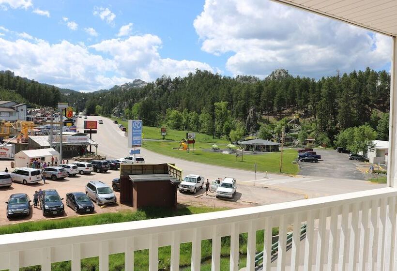 Family Suite, Roosevelt Inn Mount Rushmore