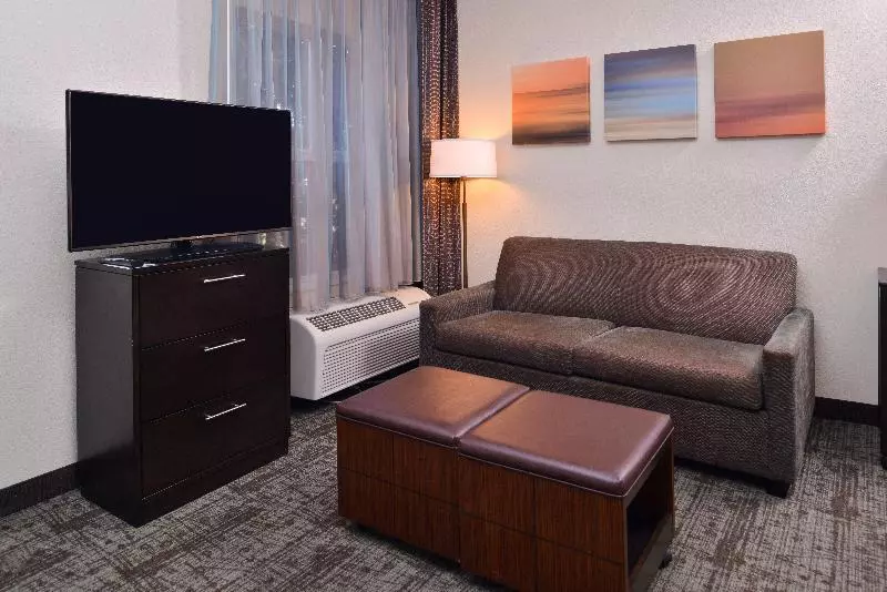キングサイズベッドのスイートルーム, Staybridge Suites Wichita Falls, An Ihg