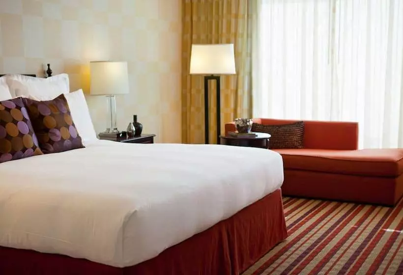 身障者適用スイートルーム, Wyndham Grand Oklahoma City Downtown