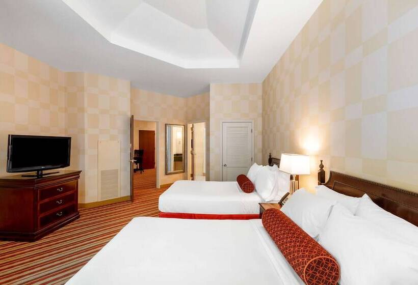 جناح لذوى الاحتياجات الخاصة, Wyndham Grand Oklahoma City Downtown