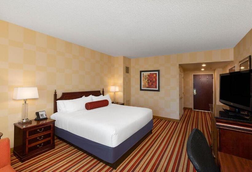 غرفة قياسية سرير كينج لذوى الإحتياجات الخاصة, Wyndham Grand Oklahoma City Downtown