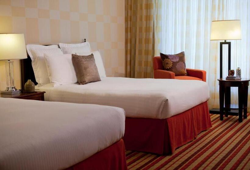 Номер Клуб, Wyndham Grand Oklahoma City Downtown