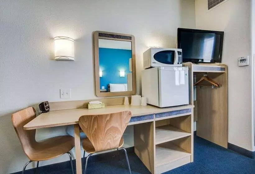 デラックスルーム, Motel 6 Red Deer, Ab