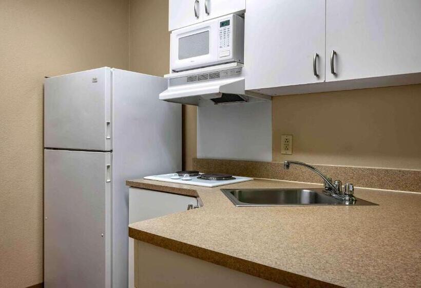 带大床的标准工作室, Extended Stay America Suites  Pittsburgh  West Mifflin