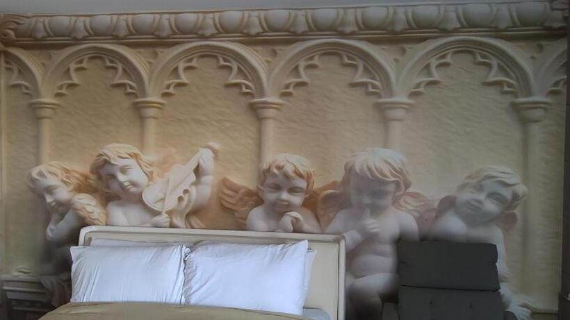 جناح جونيور, Americas Best Value Inn Providence North Scituate