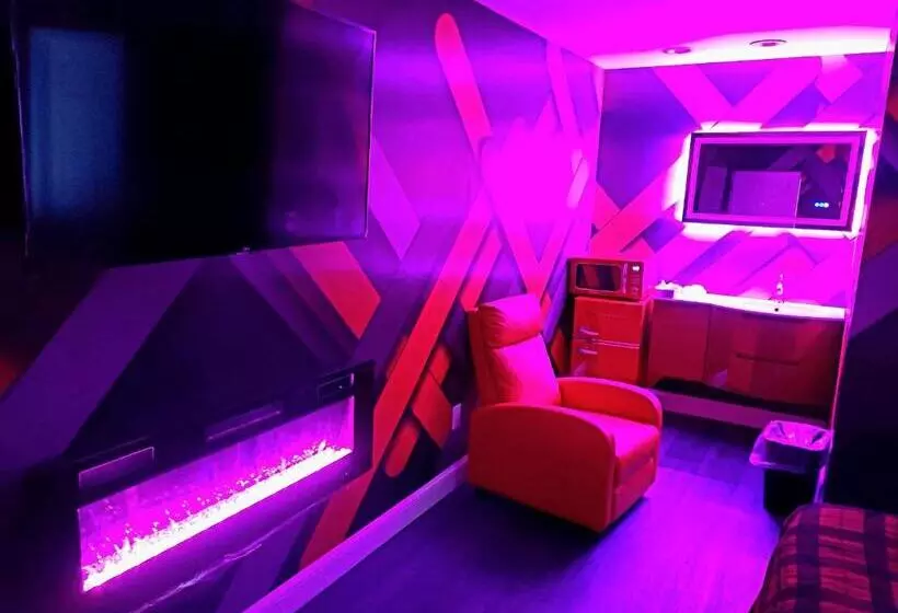 キングサイズベッドのスタンダードルーム, Americas Best Value Inn Providence North Scituate