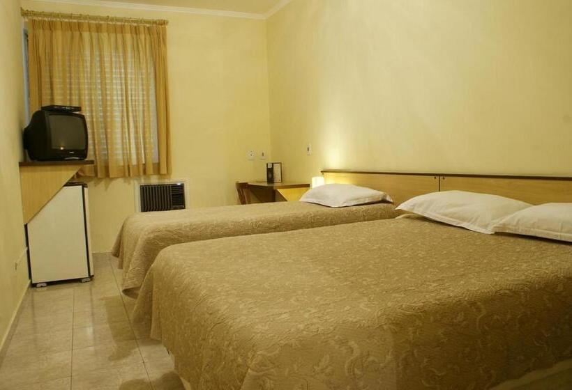 标准三人间, Antico Plaza