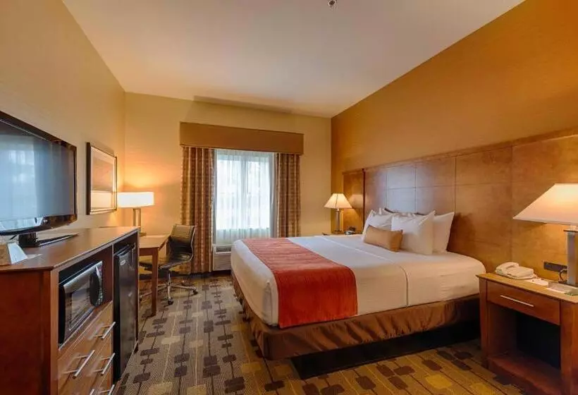 Standard-huone King-vuode, Best Western Plus Delta Inn & Suites