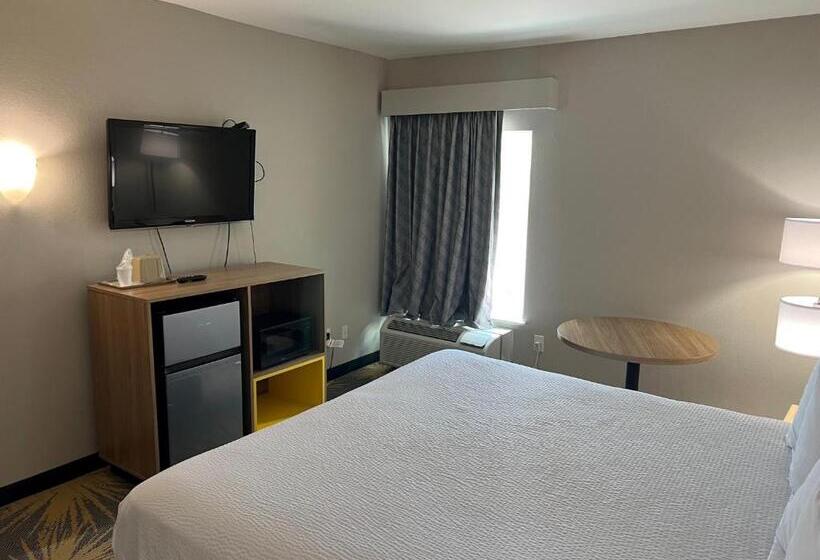 스위트 킹사이즈 침대, Days Inn By Wyndham Laplace New Orleans