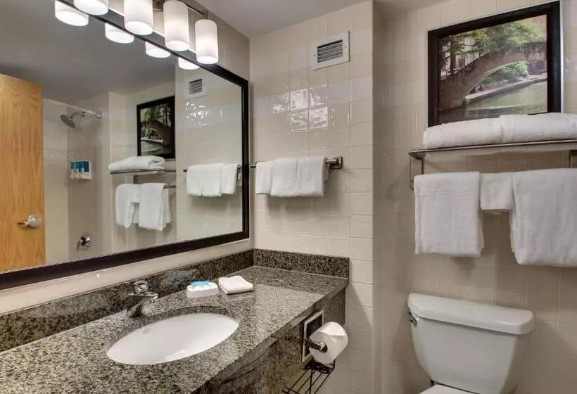 キングサイズベッドのスイートルーム, Drury Inn & Suites San Antonio Northwest Medical Center