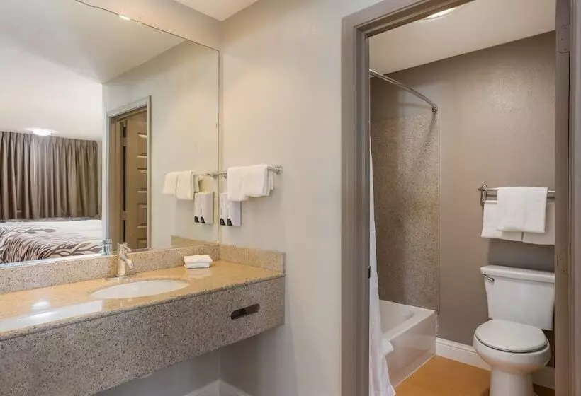 デラックスルーム, Red Roof Inn Stockton
